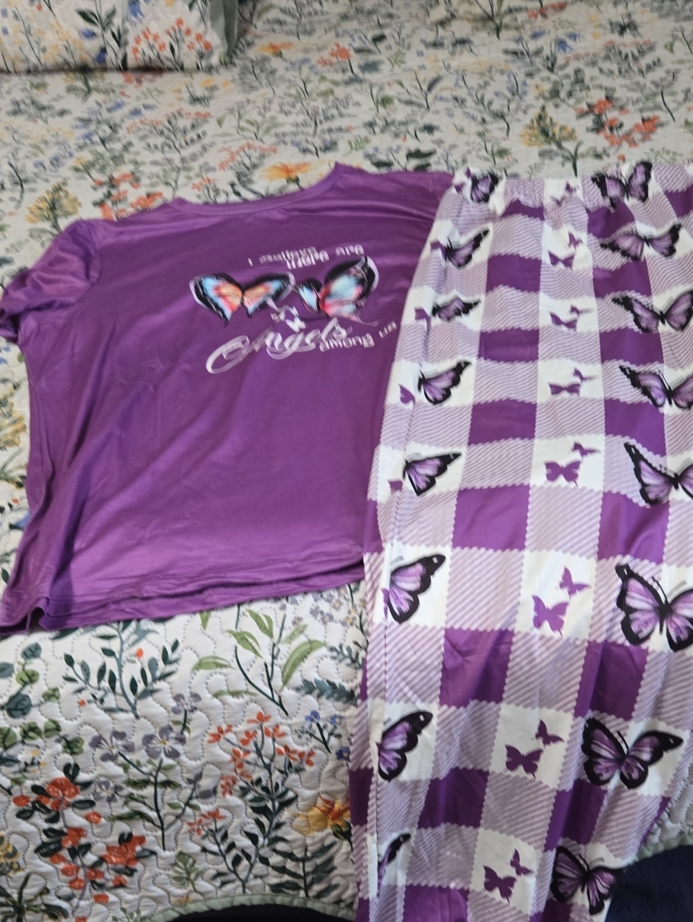Purple Butterfly Graphic Women's Pajamas